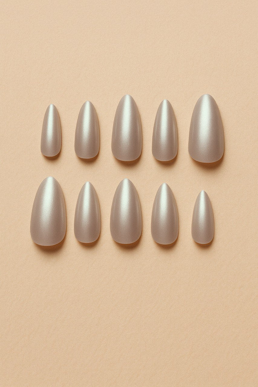 Kit Silver Muse – Ongles Press-On Gris Artistiques - AyraNails™